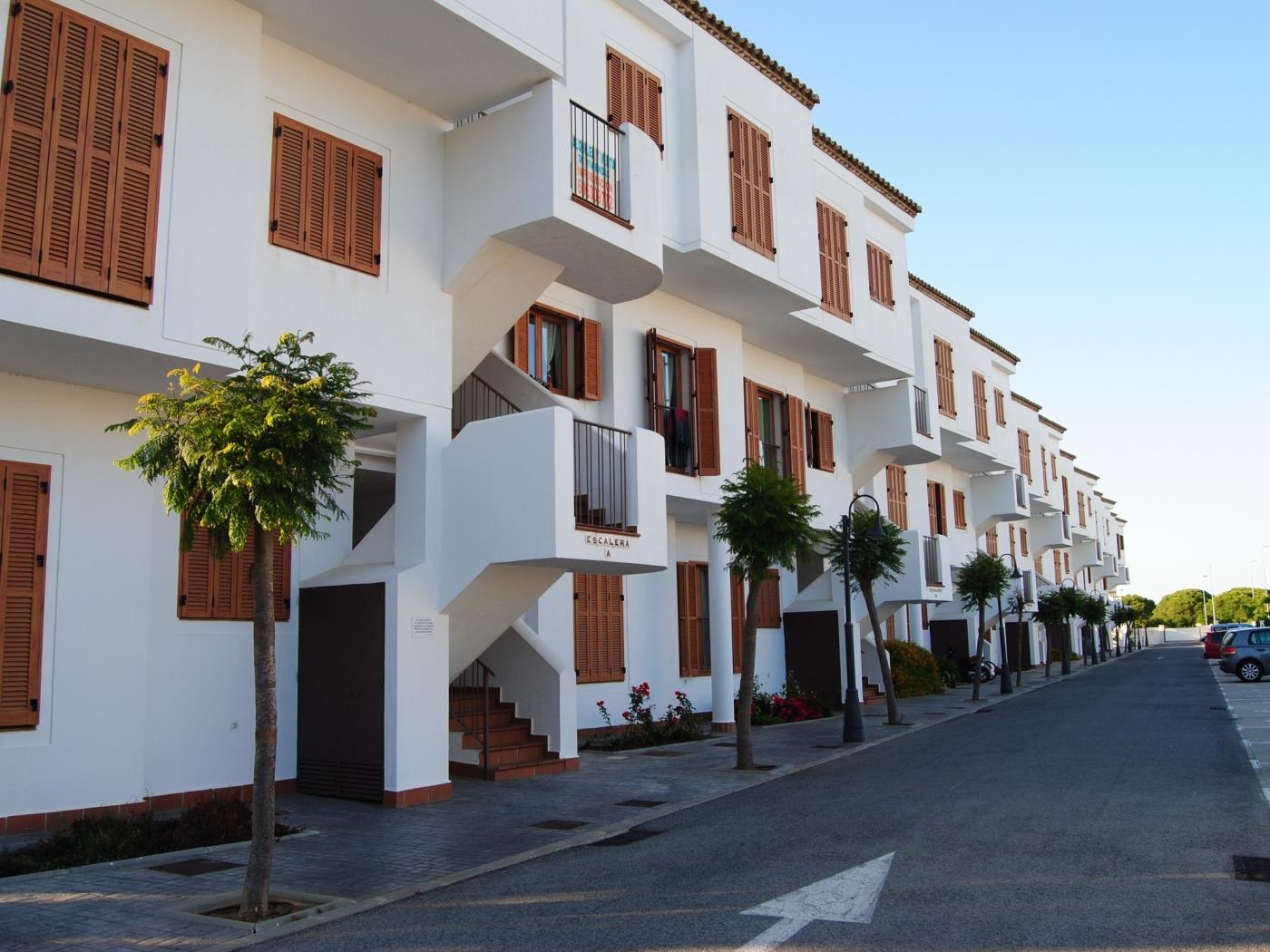 Ref b2. Two-bedroom apartment on the ground floor in Chiclana de la Frontera