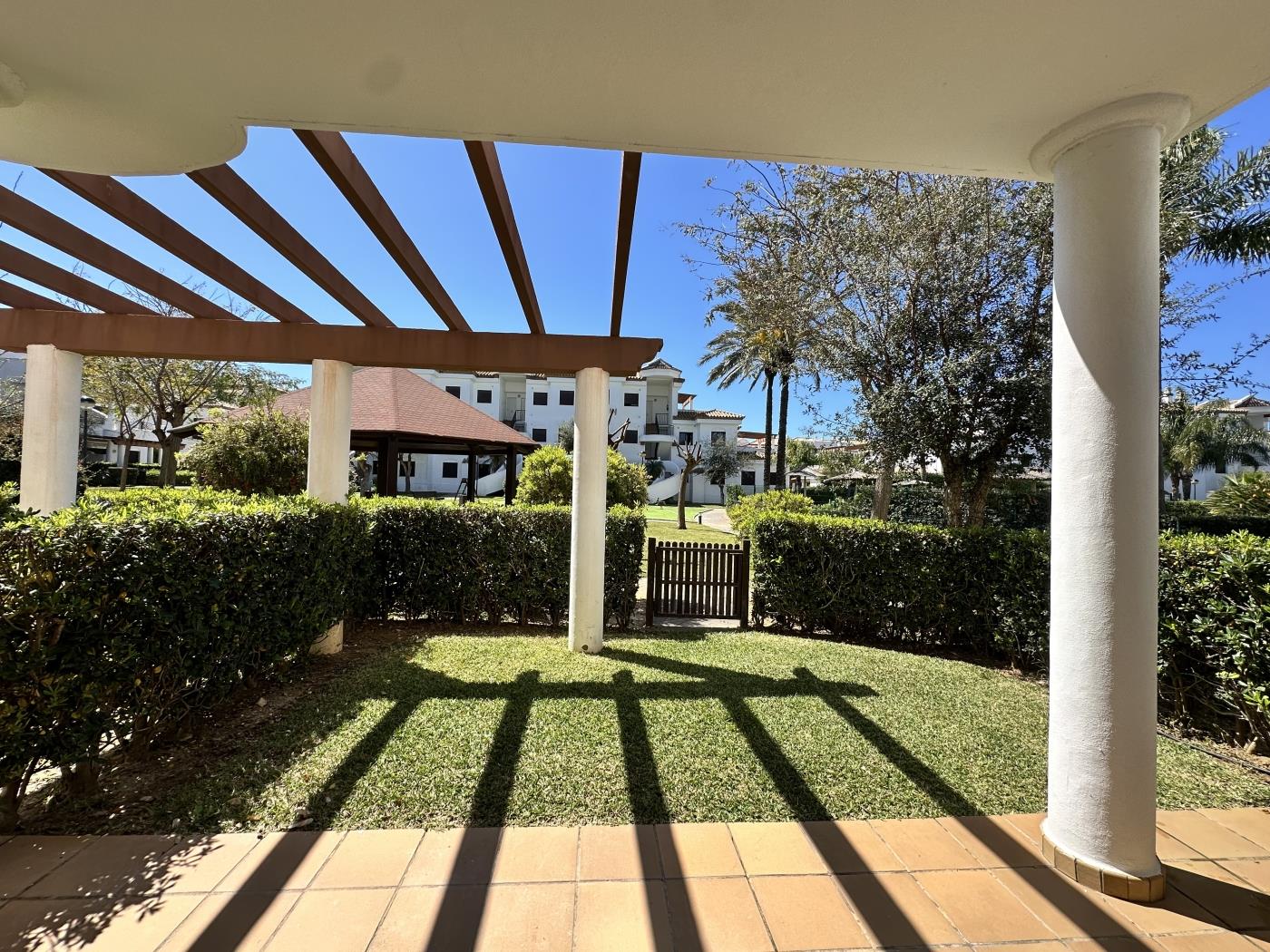 Ref 5/5. GROUND FLOOR APARTMENT WITH GARDEN VIEWS in Chiclana de la frontera