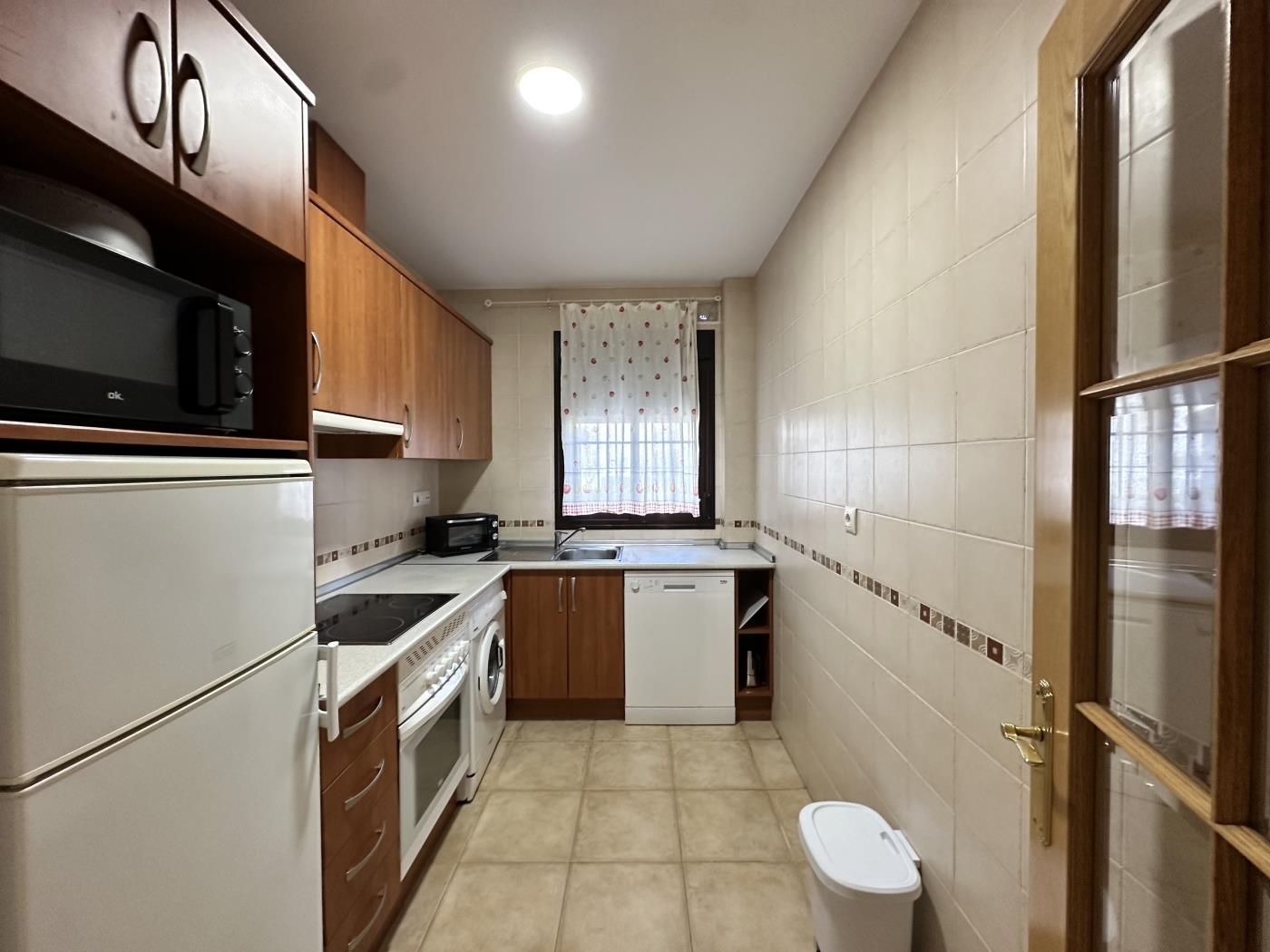 Ref 5/5. GROUND FLOOR APARTMENT WITH GARDEN VIEWS in Chiclana de la frontera