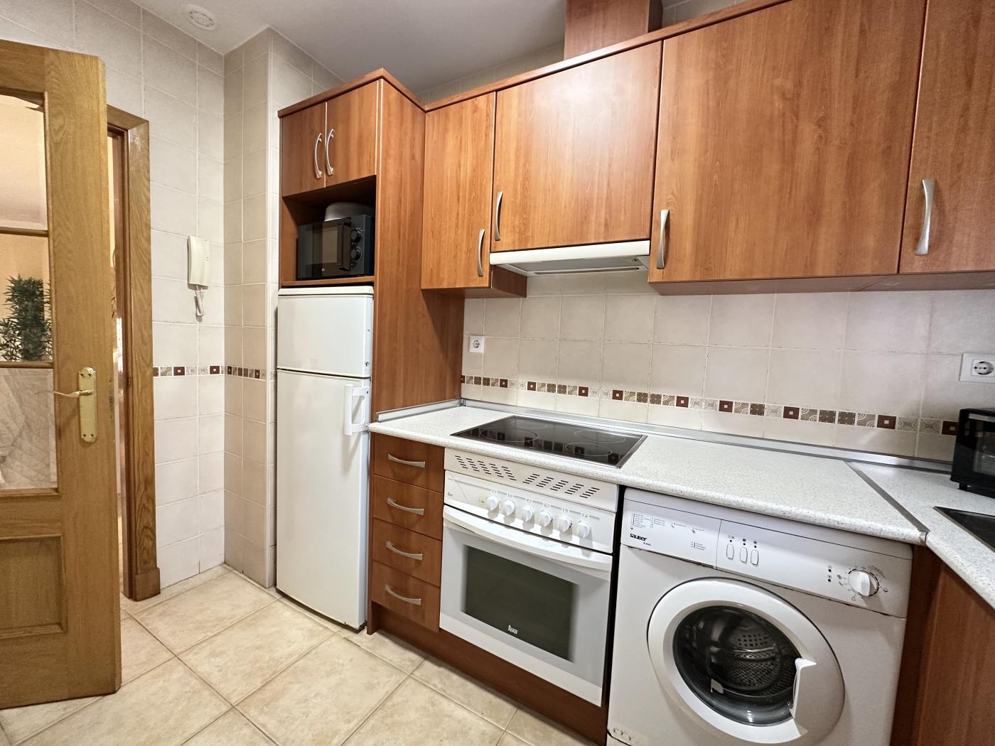 Ref 5/5. GROUND FLOOR APARTMENT WITH GARDEN VIEWS in Chiclana de la frontera