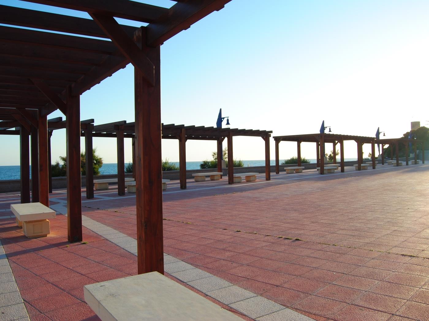 Ref 5/5. GROUND FLOOR APARTMENT WITH GARDEN VIEWS in Chiclana de la frontera