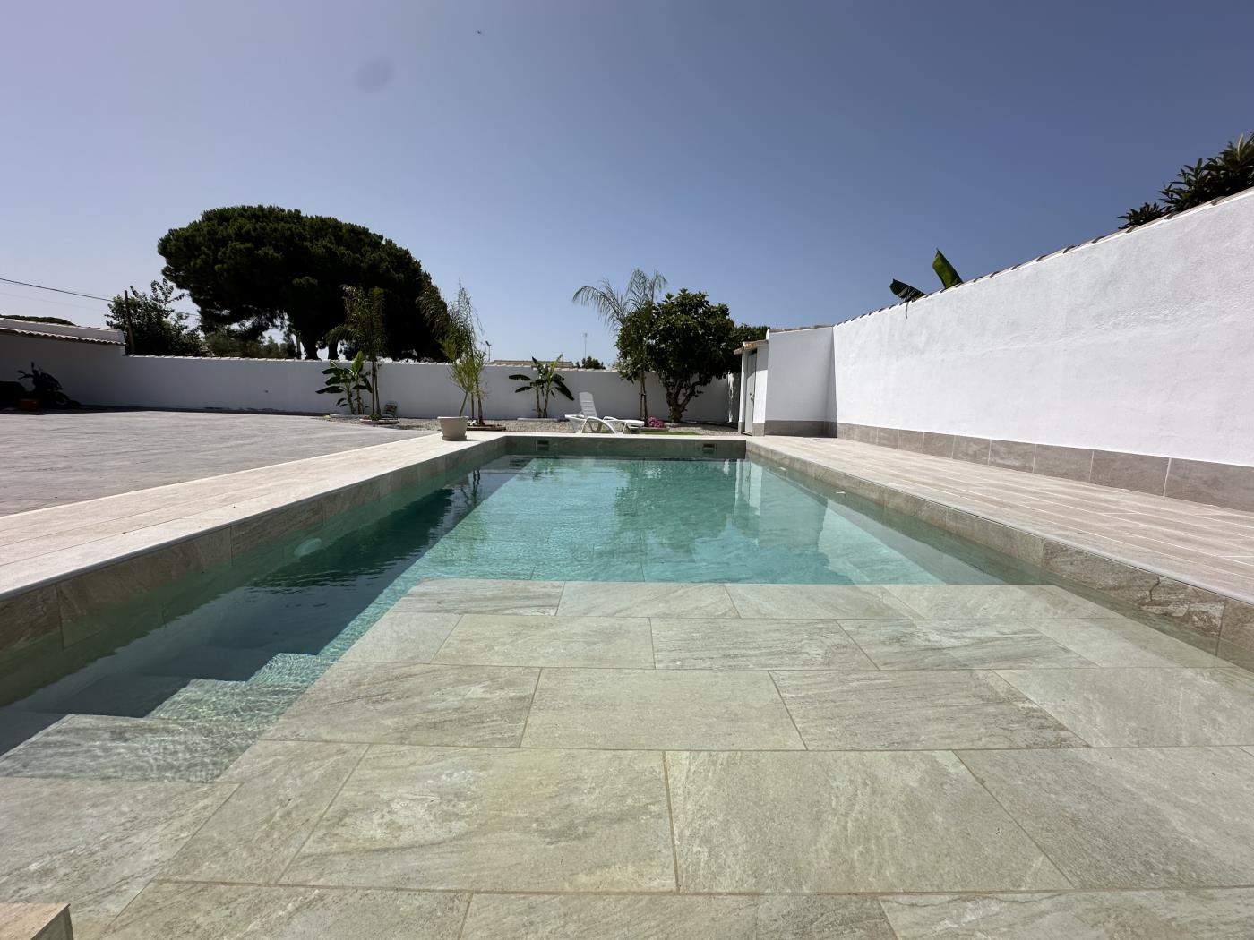 Ref Villa Pizarra- 6. Beautifull and modern Chalet with pool in Chiclana de la frontera