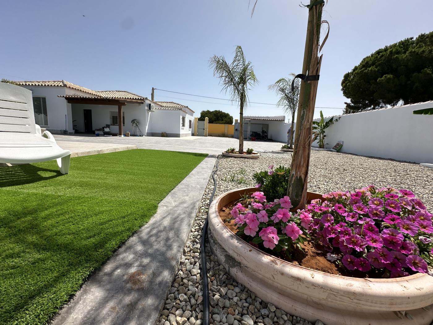 Ref Villa Pizarra- 6. Beautifull and modern Chalet with pool in Chiclana de la frontera