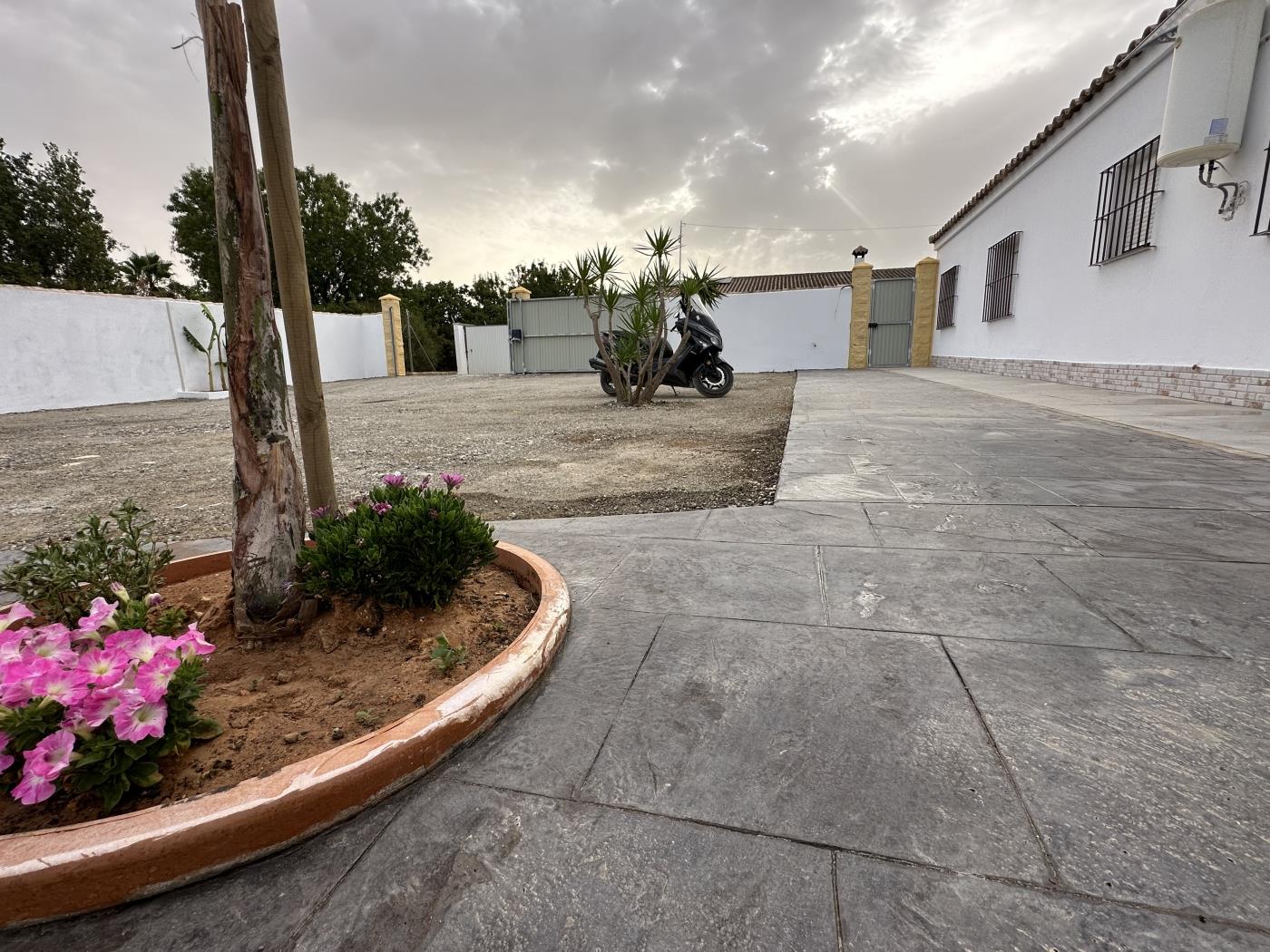 Ref Villa Pizarra- 8. Beautifull and modern Chalet with pool in Chiclana de la frontera