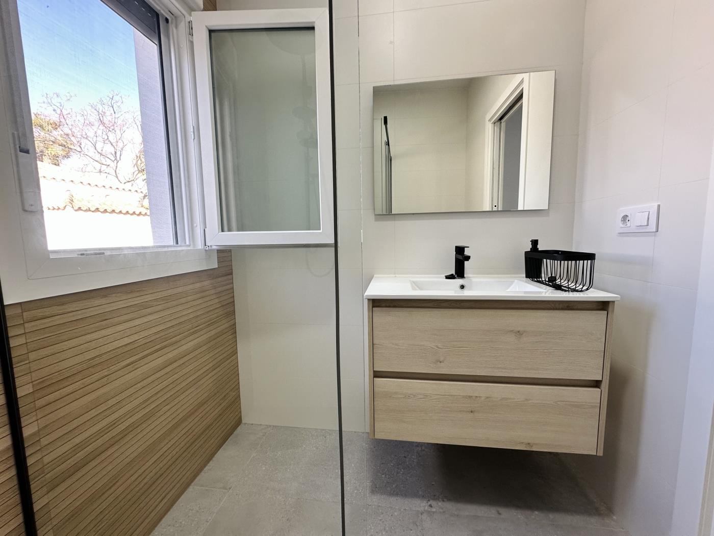 Ref P2. APARTAMENTO DE 1 HABITACIÓN CON PISCINA PRIVADA. en Chiclana de la Frontera