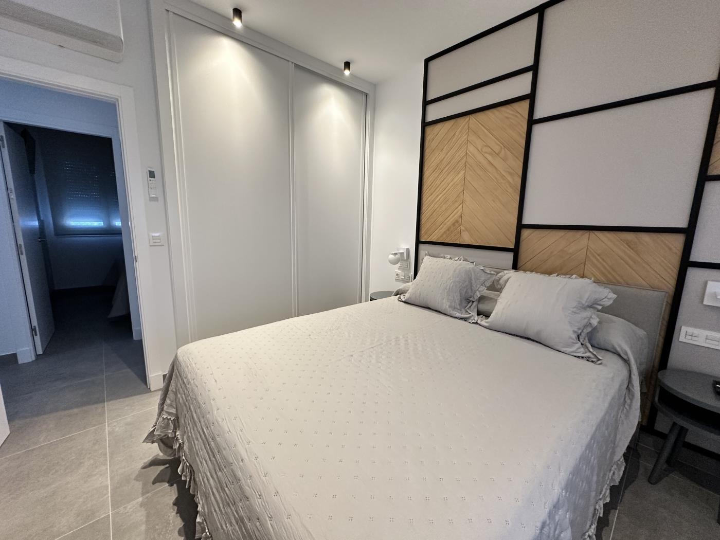 Ref A. VILLA WITH TRHEE BEDROOMS AND PRIVATE POOL. in Chiclana de la frontera