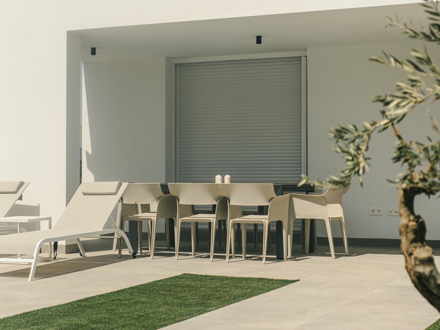 Ref A. VILLA WITH TRHEE BEDROOMS AND PRIVATE POOL. in Chiclana de la frontera