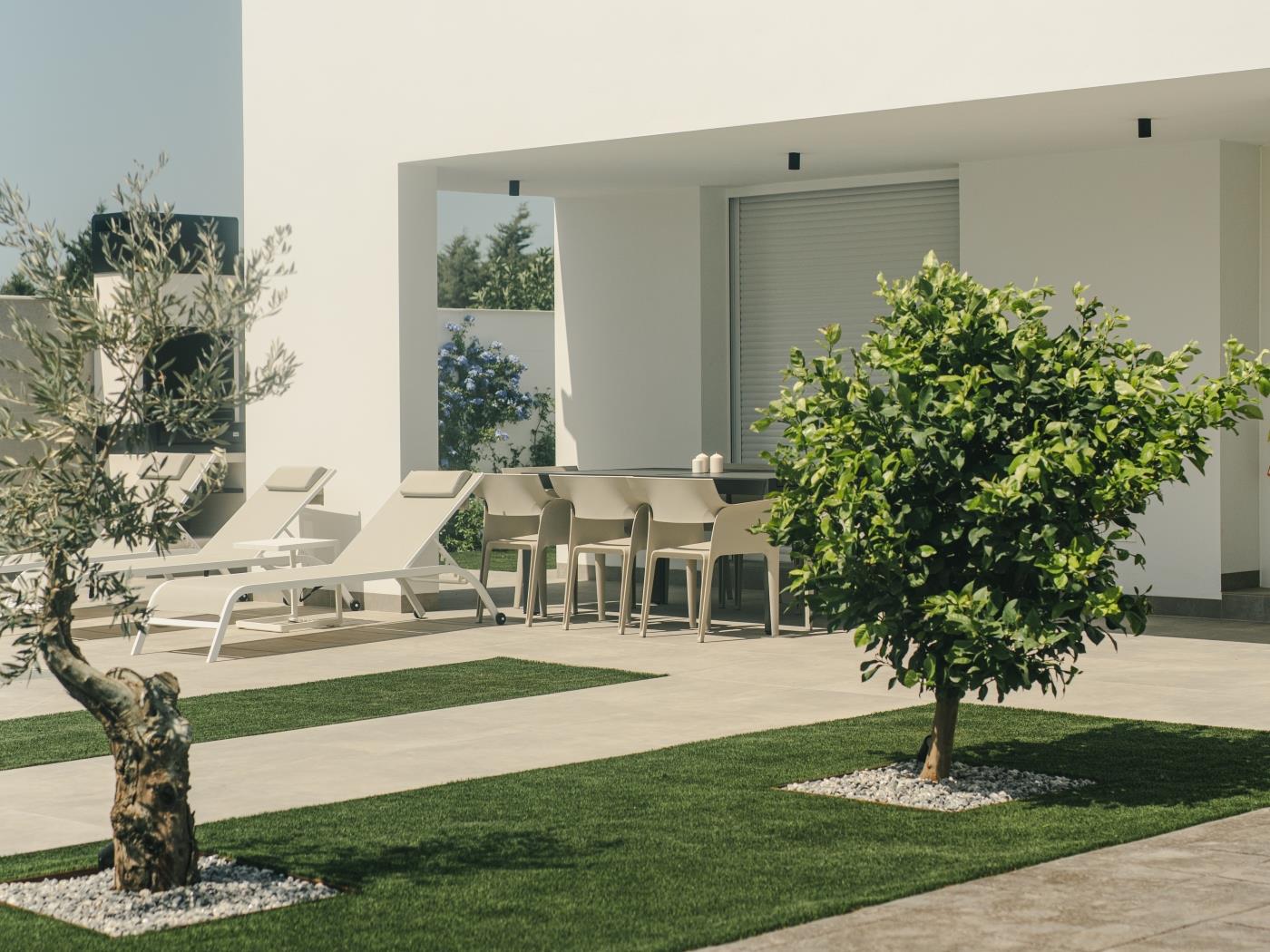 Ref A. VILLA WITH TRHEE BEDROOMS AND PRIVATE POOL. in Chiclana de la frontera