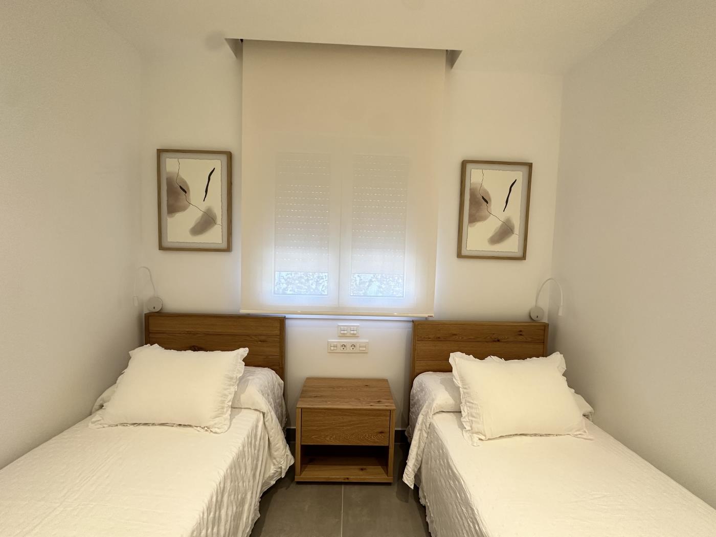 Ref B. VILLA WITH TRHEE BEDROOMS AND PRIVATE POOL. in Chiclana de la frontera